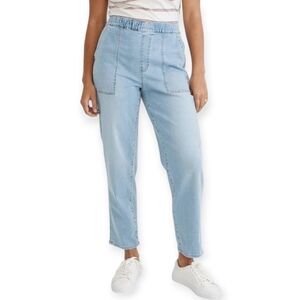 Madewell Pull On Relaxed Jeans in Bellview Wash Medium